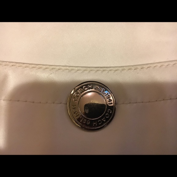 Coach pocketbook White satin and leather - Picture 3 of 8